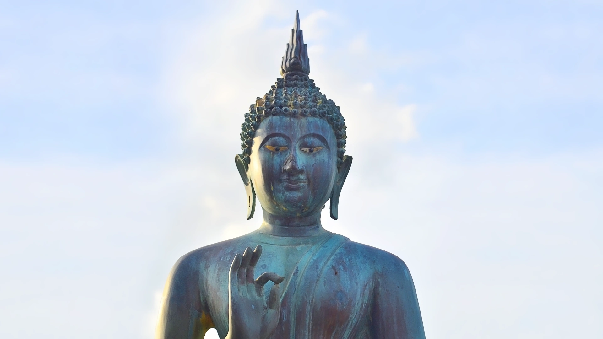 Buddha statue captured at Gangaramaya Sri Lanka